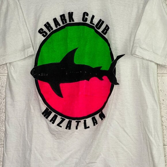 Vintage Shark Club Mazatlán Single Stitch T Shirt Size 44 - Picture 3 of 11